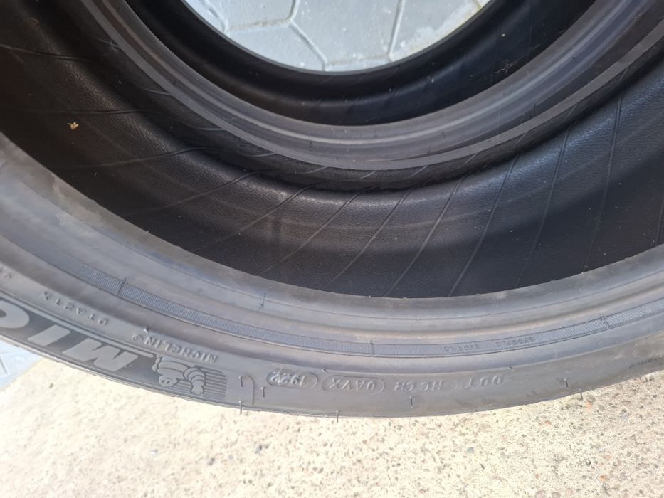 -Cauciucuri noi < 2 buc-225/40/R18  2buc<245/40R18