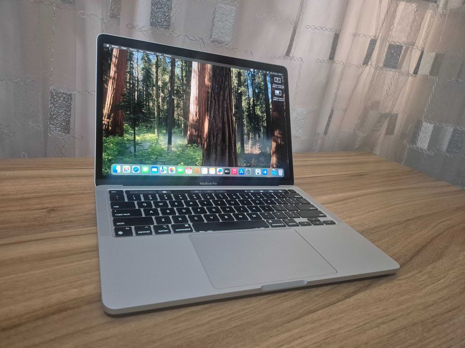 MacBook Pro 2022 M2 16/256