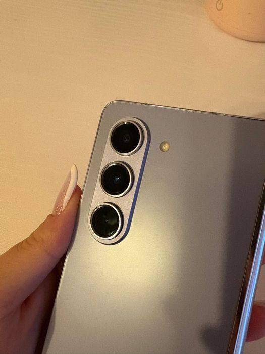 Samsung fold 5 neutilizat 512 gb 12 ram
