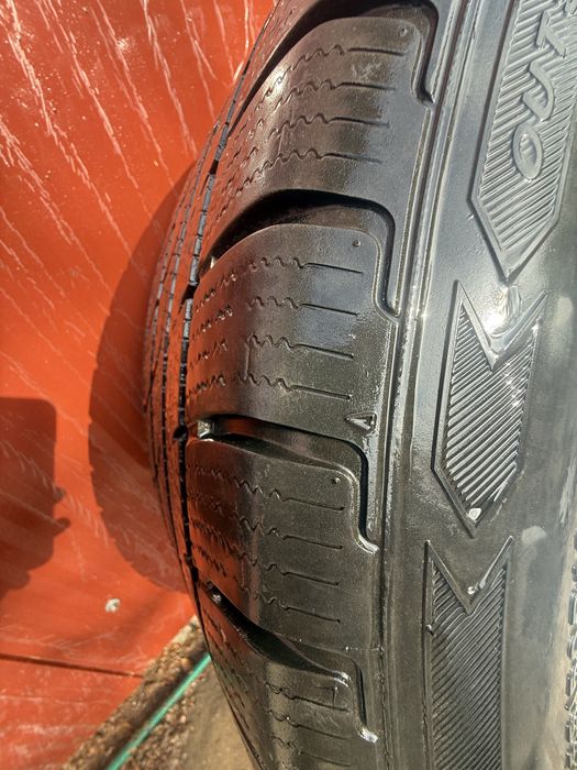 Jante cu anvelope iarna Porche pret 2500 ron