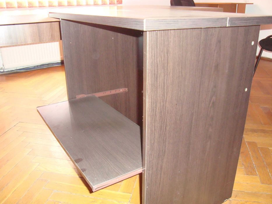 Vand Mobilier Birou
