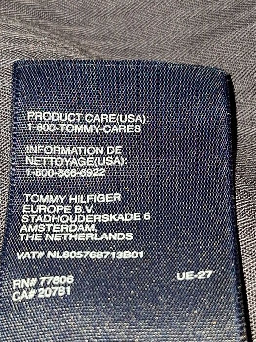 Продавам оригинално мъжко палто Tommy Hilfiger
