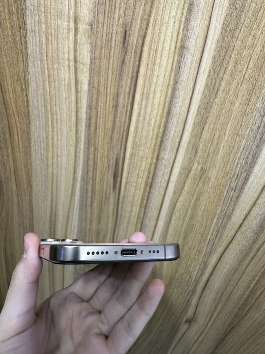 Iphone 16 pro desert 256 gb 95%