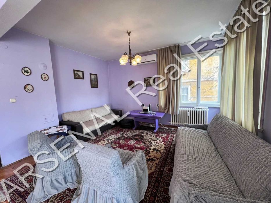 Двустаен апартамент под наем, Център