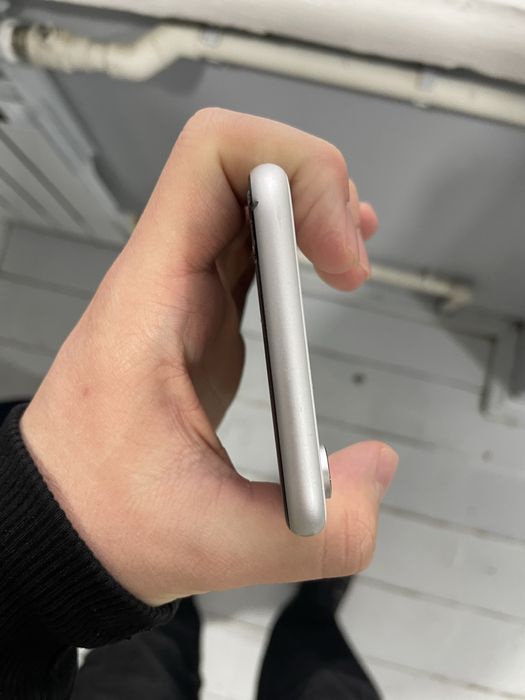 Iphone xr айфон хр 75%