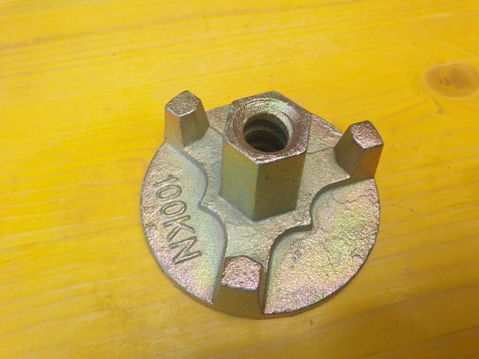 Нови поцинковани шпилки за кофраж