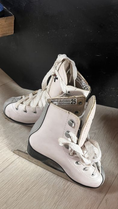 Продам Коньки детские 25 размер