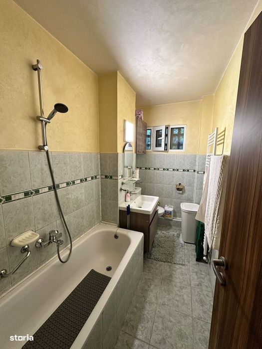 Se închiriază Apartament 2 camere nedecomandat Podul Ros bld Tutora