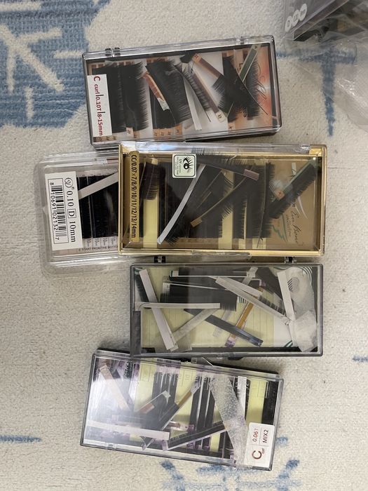 Продам весь набор палеток ресниц