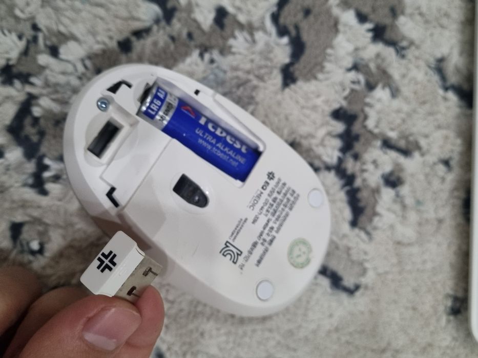 Samsung noutbuk. Sotildi