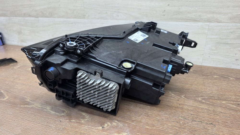 Продам фару Bmw x7 g07
