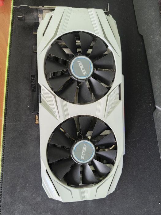 Asus dual GeForce GTX 1070 8gb