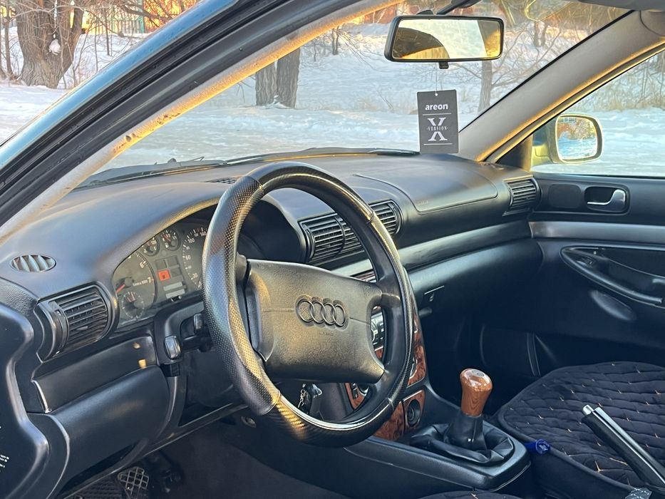 Audi a4 b5 1.8 торг есть