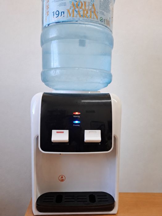 Продам кулер для воды.