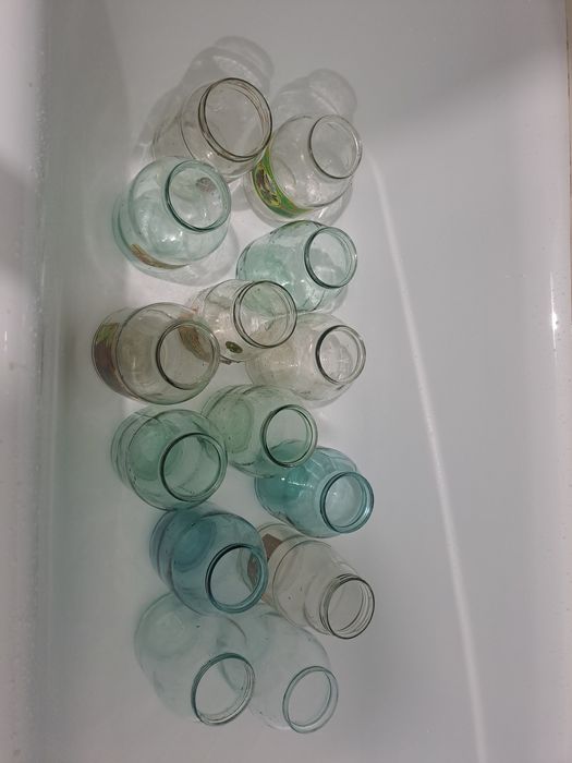 2 литровые банки продам все за 5000