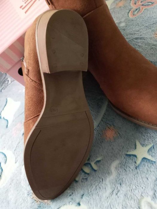 Новые ботинки фирменные женские