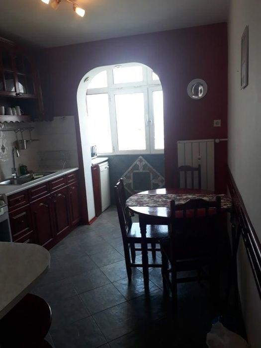 Дава се под наем Тристаен апартамент в София, Красно село - 91 кв.м за 825 € - Снимка #2