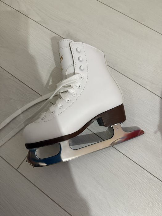 Фигурни кънки GRAF Davos Gold – размер 31