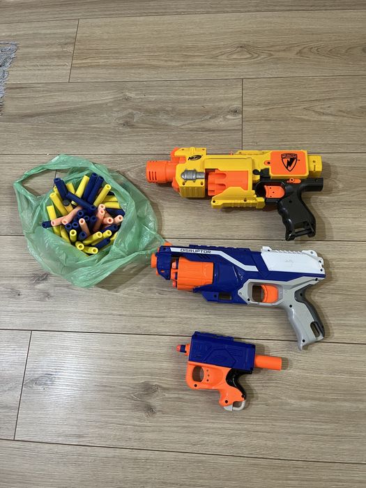 3 arme nerf cu gloanțe de burete. Ca noii. Preț 100 lei