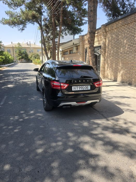 Lada Vesta kross