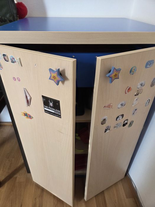 Pat si dulap  cu sertare