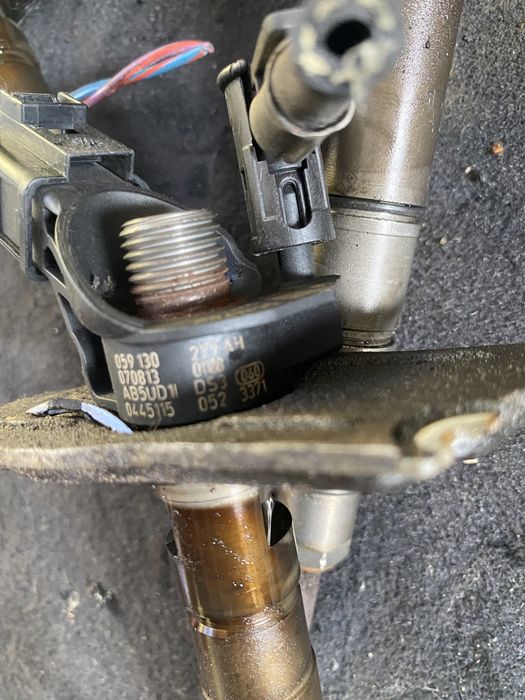 Injectoare + pompa înalte Audi A6 A4 A8 3.0 TDI ASB pret 3000 lei