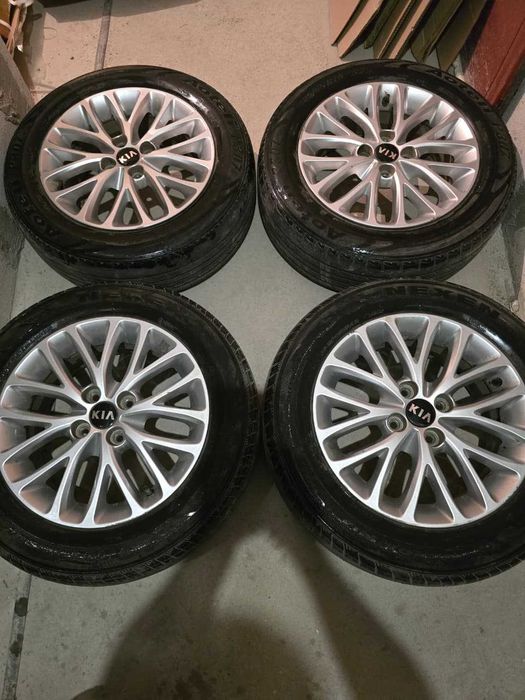 Диски с резиной на Kia Rio X-line