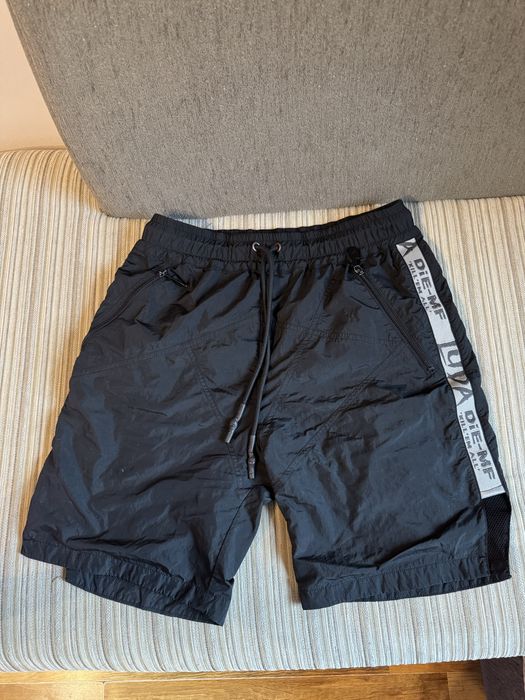 Къси панталони Luda