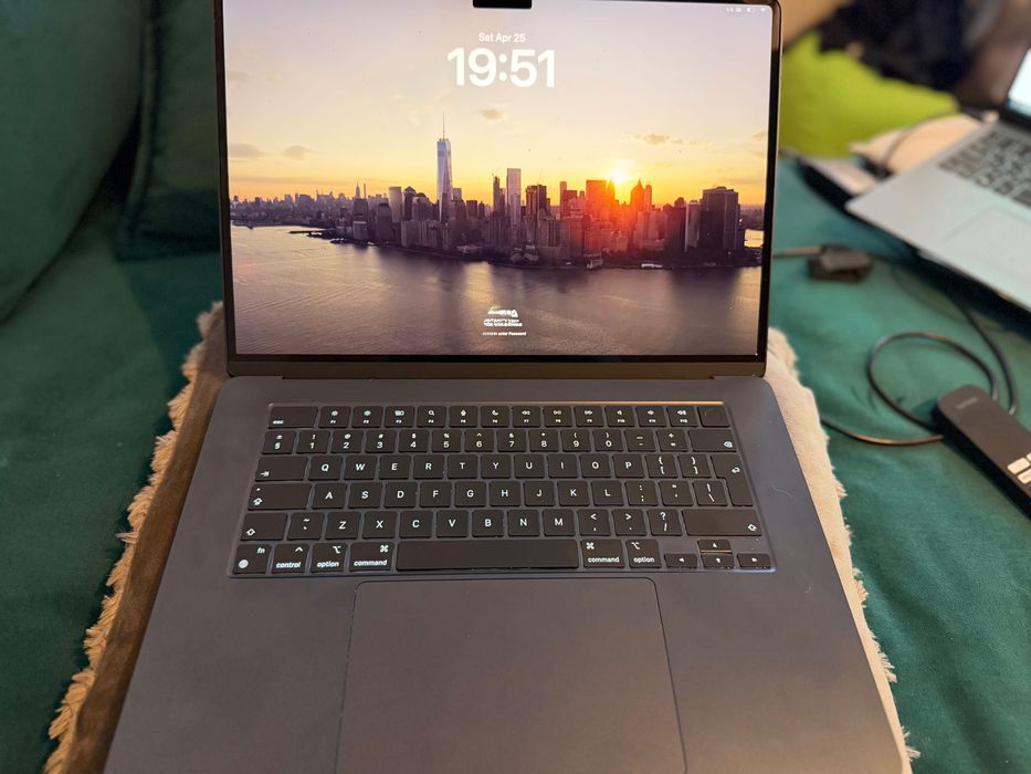 MacBook Air 15 инча M3 чип Midnight