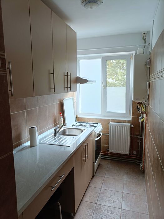 Închiriez garsonieră