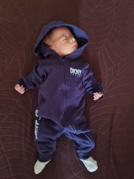 Гащеризон с качулка DKNY 0-3 месеца