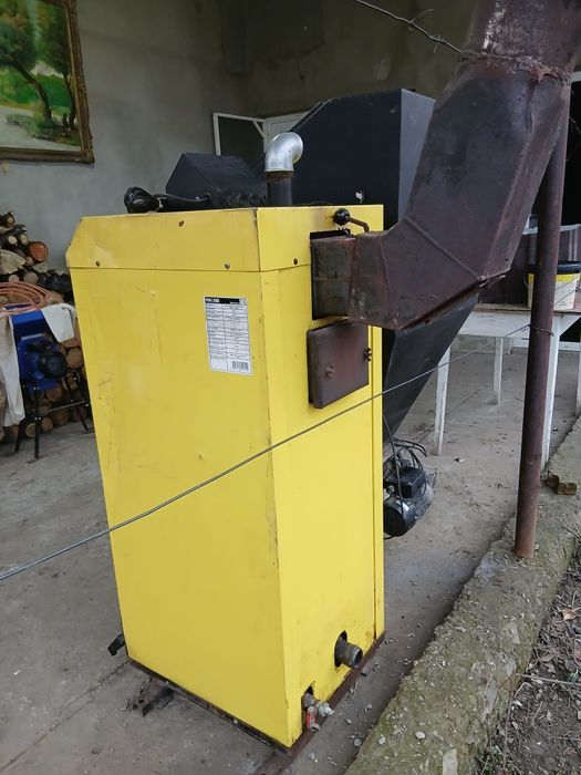 Vând centrala peleti sau lemne