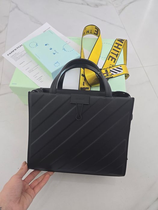 2 оригинални чанти off white - с фактури