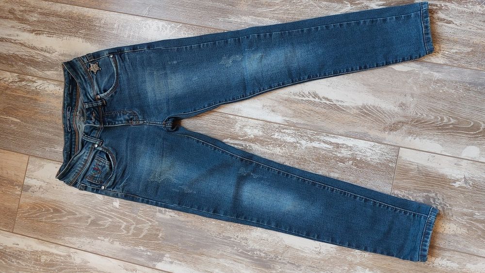 Дамски дънки черни и сини