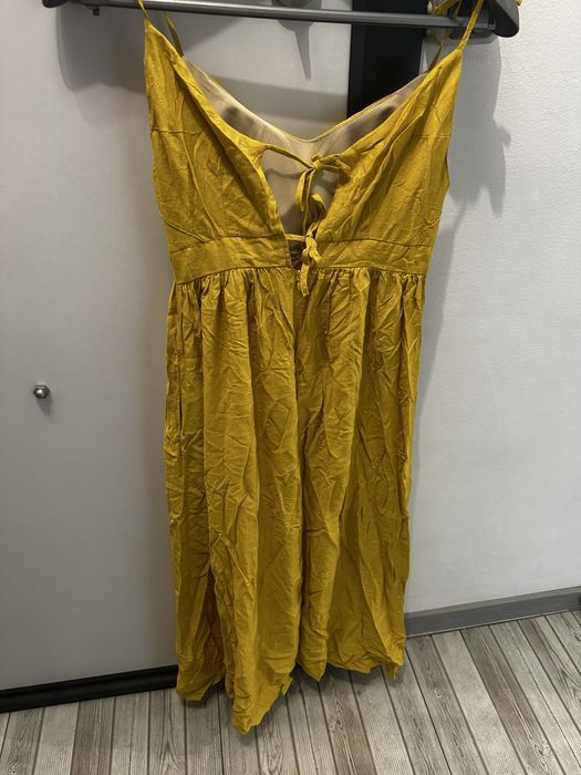 Дълга рокля горчица