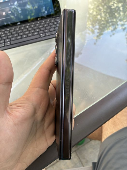 Samsung Fold 5 512 gb ram