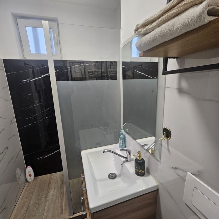 Inchiriez apartament 2 camere Pitesti/central
