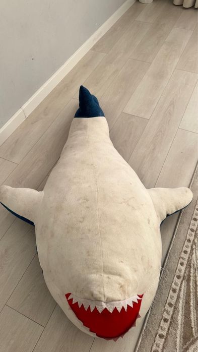 Продам игрушки машинку