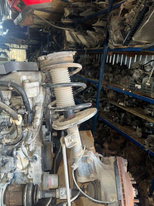 Привозной передний амортизатор Nissan Teana / Altima