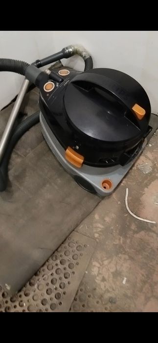 Пылесос моющий б)у!