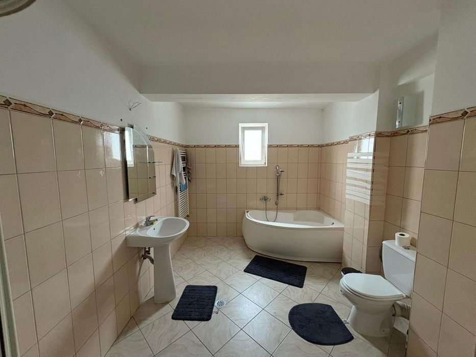 Apartament de închiriat