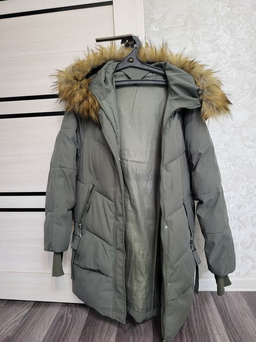 Продам куртки для девушек