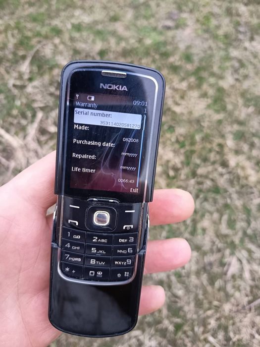 De vanzare Nokia 8600 luna