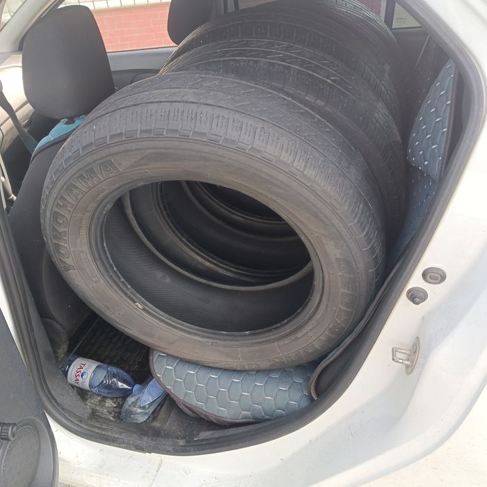 Продам шины б/у YOKOHAMA  и DUNLOP