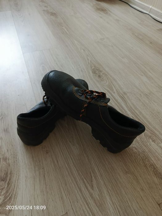 Батинки маслобензостойкая.