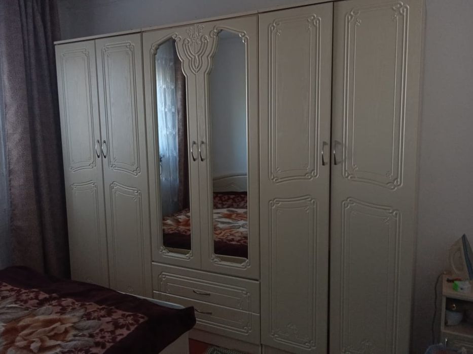 Спальный гарнитур