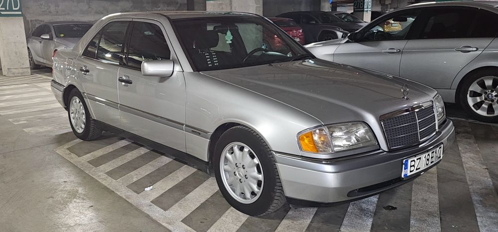 Vand mercedes c200 atestat istoric