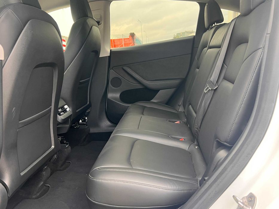 Tesla Model Y Long range 4x4 TVA deductibil