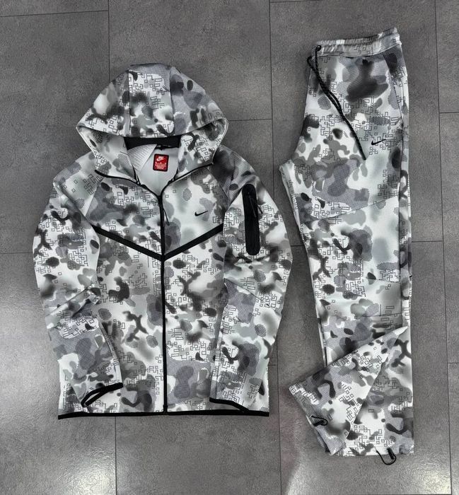 Мъжки екипи Nike Tech Fleece Camo, 3 цвята