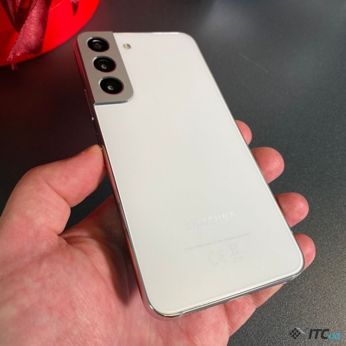 Продам galaxy s22 Snapgragon